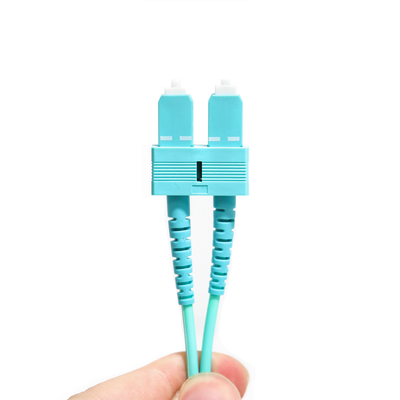 複式アパートの多重モードのWathet繊維のSU-UPC Ject 50/125um LSZHのジャケット3.0mm OM3をパッチ・コード