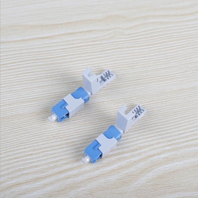 2UPC光ファイバーの付属品のToslinkプラスチックSCの繊維光学の減衰器